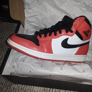 Jordan retro 1 high